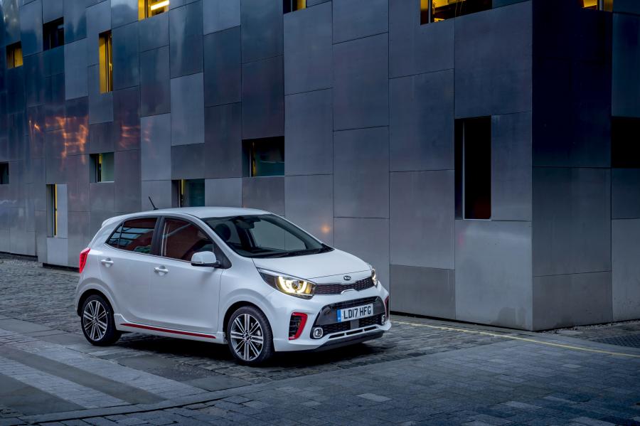  Kia Picanto GT Line 2017 года  (UK) (фото 11 из 92)